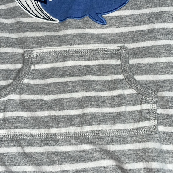 Carter’s boys’ size 18 months one-piece hooded summer outfit - Picture 4 of 6